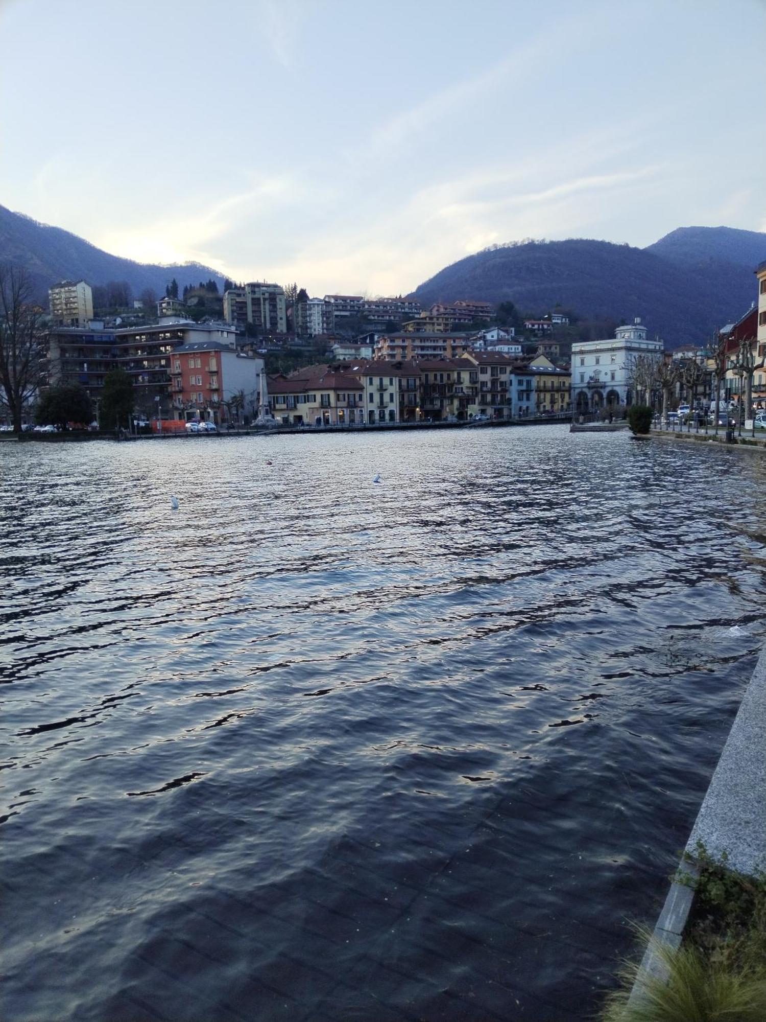 Un Balcone Sul Lago أومغنا المظهر الخارجي الصورة