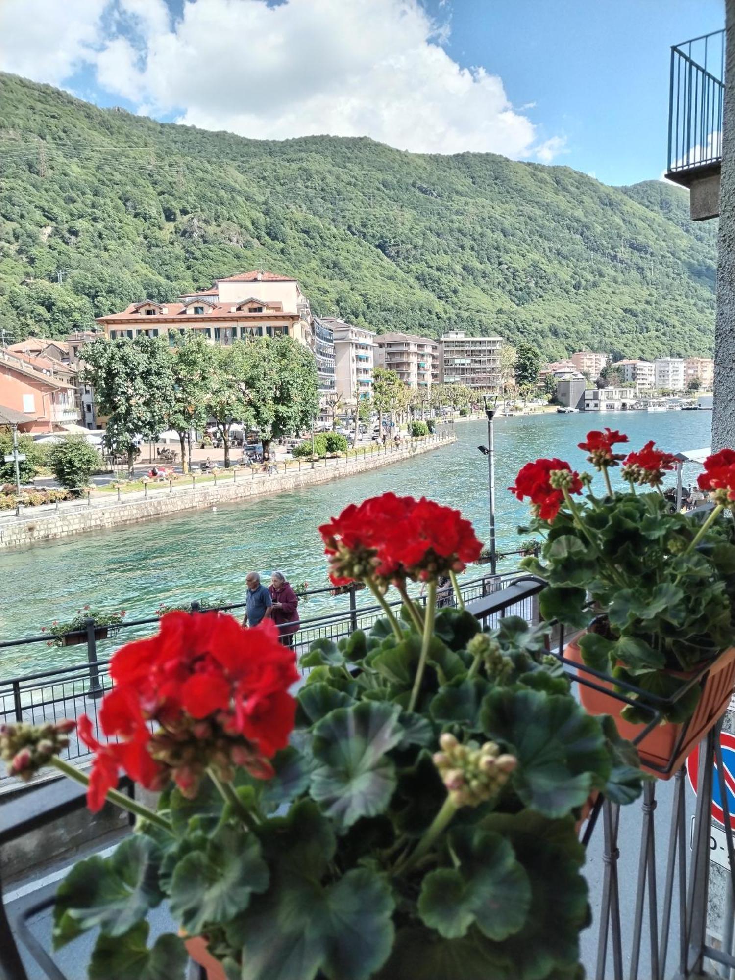 Un Balcone Sul Lago أومغنا المظهر الخارجي الصورة