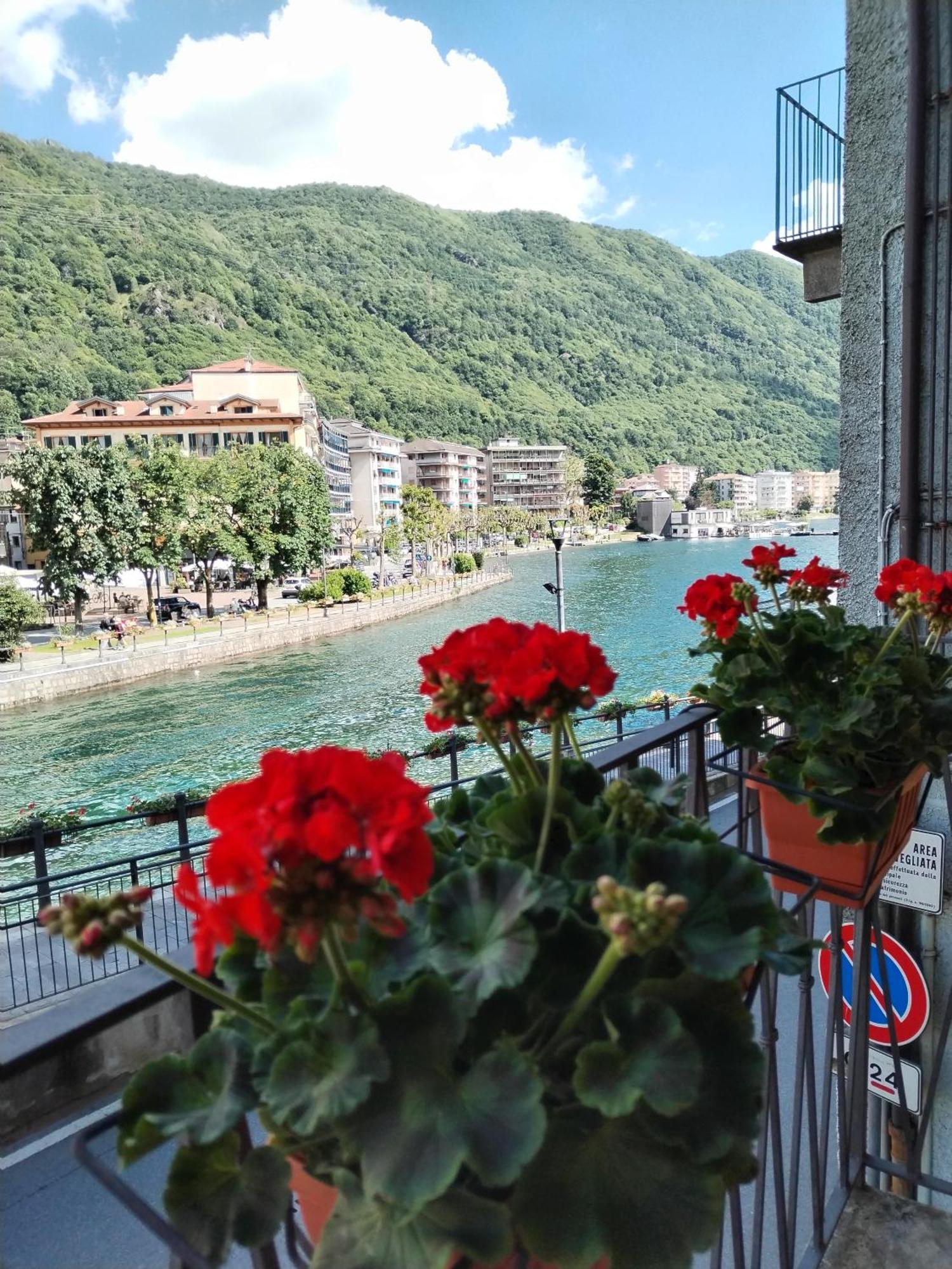 Un Balcone Sul Lago أومغنا المظهر الخارجي الصورة