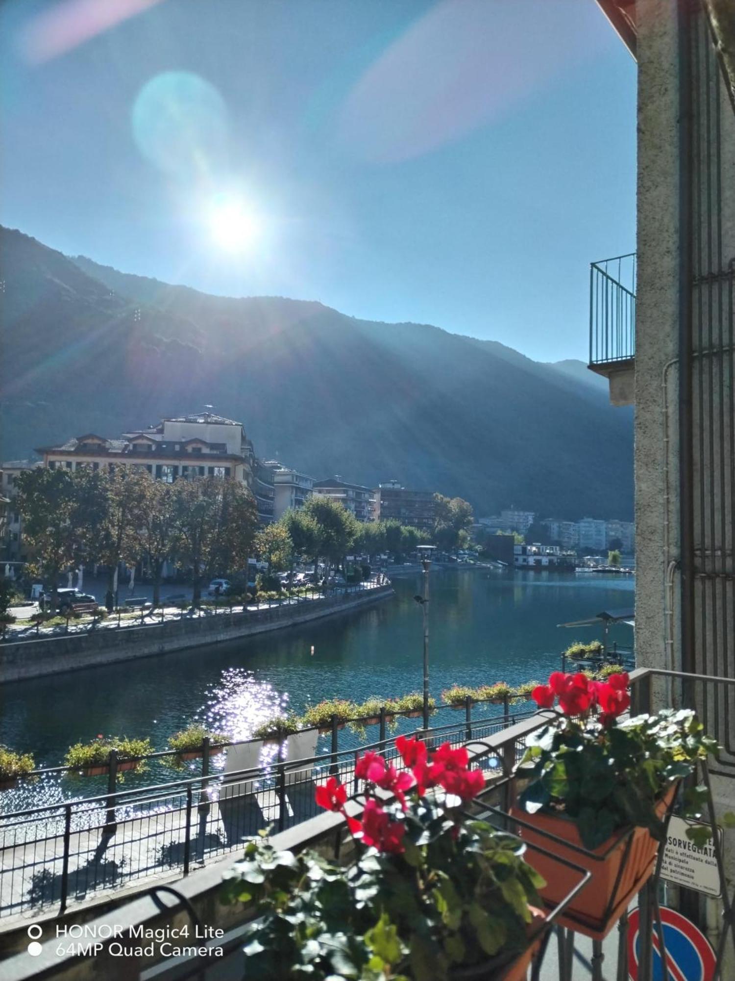 Un Balcone Sul Lago أومغنا المظهر الخارجي الصورة