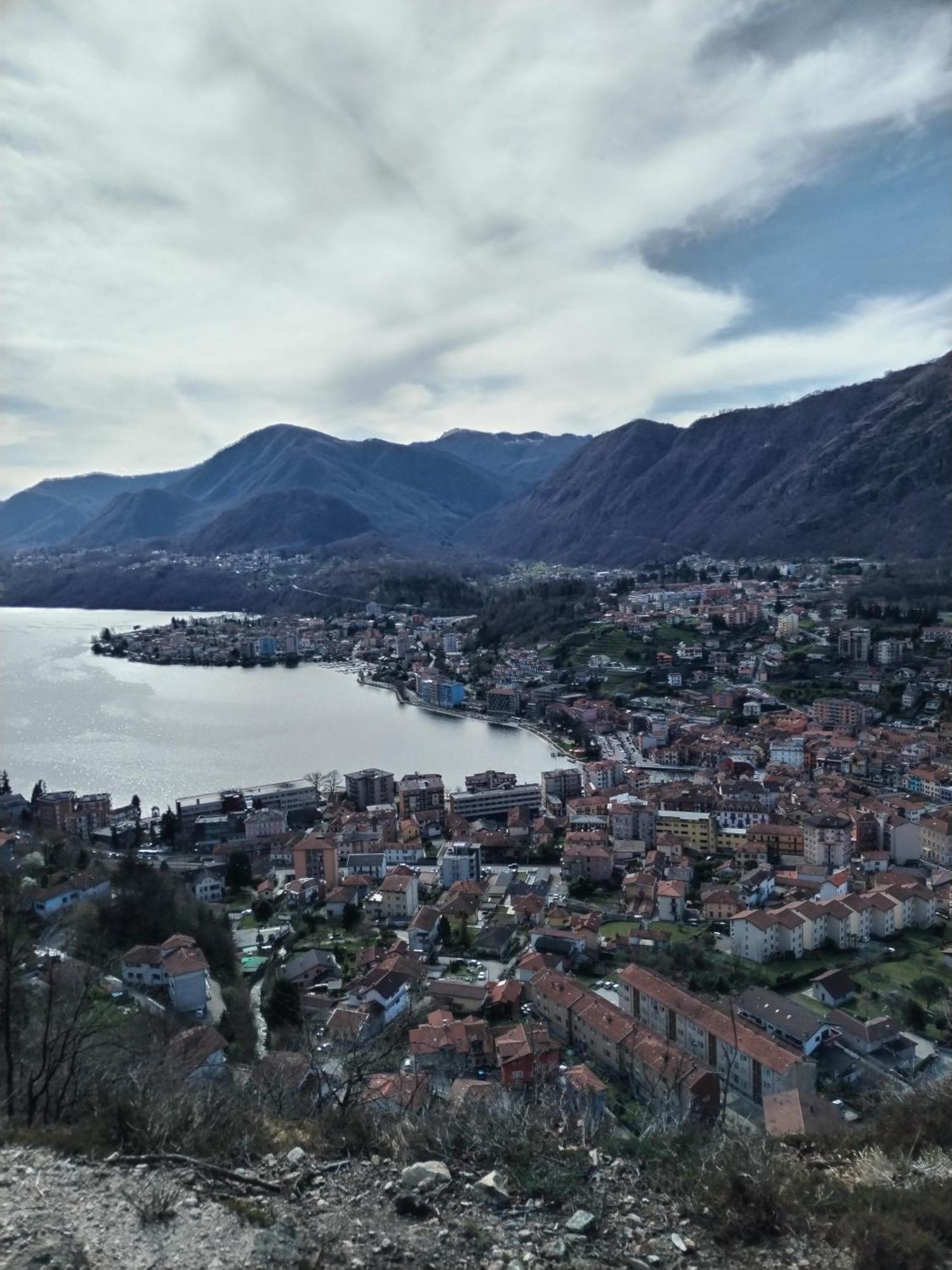 Un Balcone Sul Lago أومغنا المظهر الخارجي الصورة